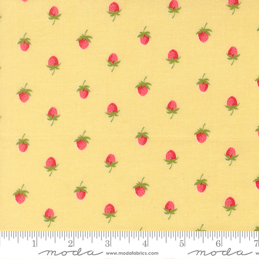 Bloomsberry Berries Buttermilk by Camille Roskelley of Moda Fabrics 55352 12, 1/2 yard increments