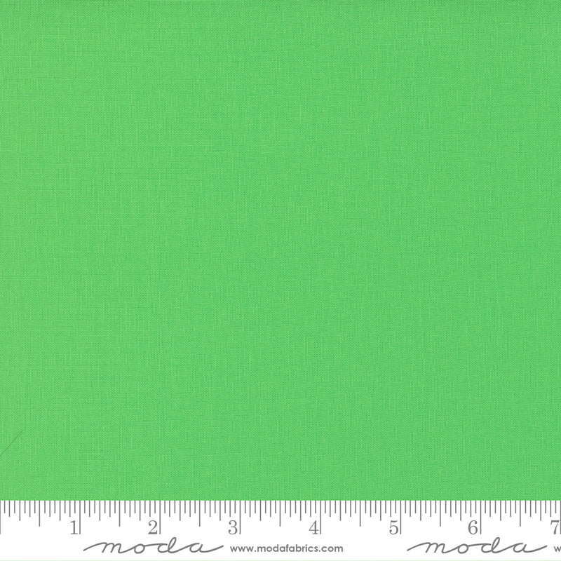 Moda Bella Solids Kiwi 9900 189, 1/2 yard increments