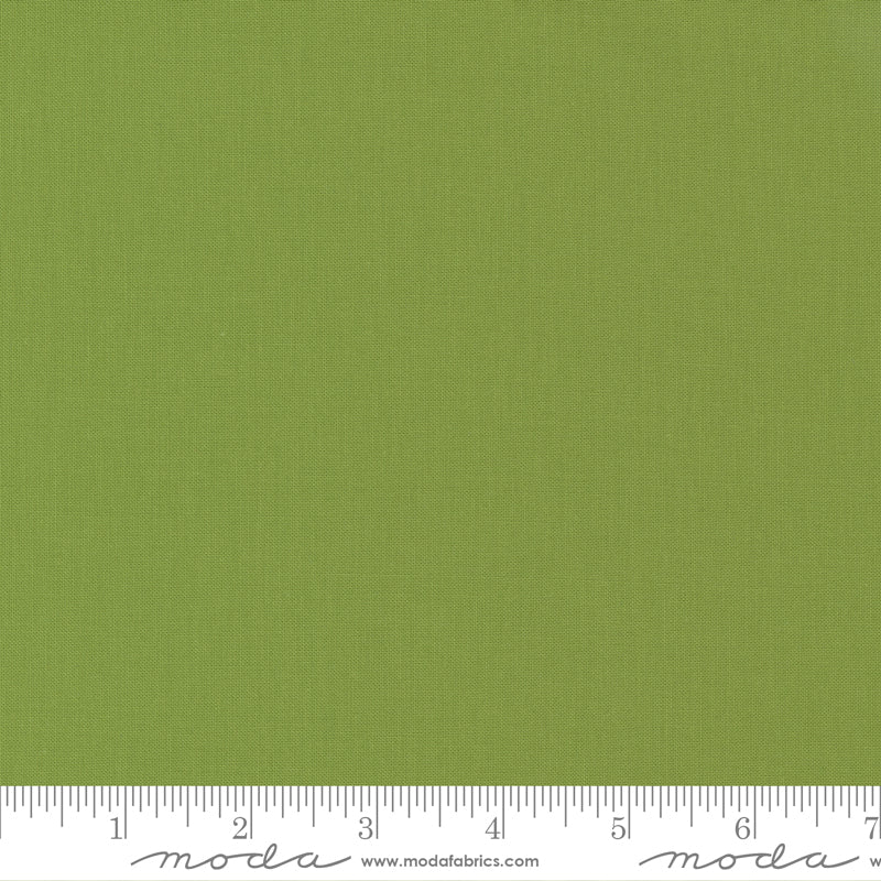 Moda Bella Solids Leaf 9900 192, 1/2 yard increments