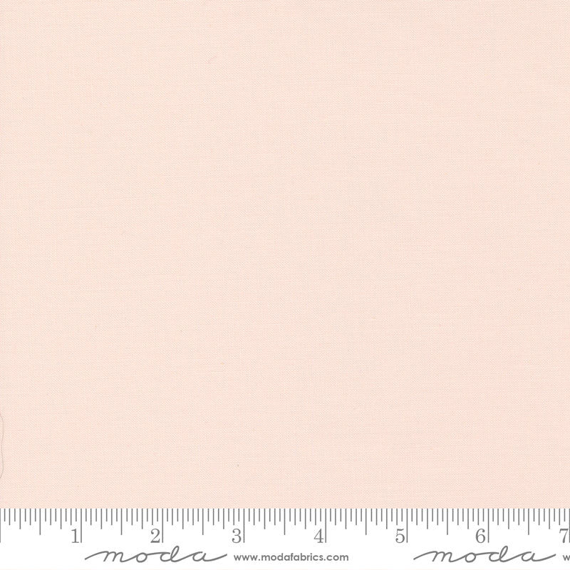 Moda Bella Solids Pale Pink 9900 26, 1/2 yard increments