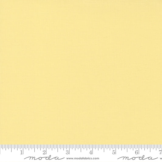 Moda Bella Solids Baby Yellow 9900 31, 1/2 yard increments