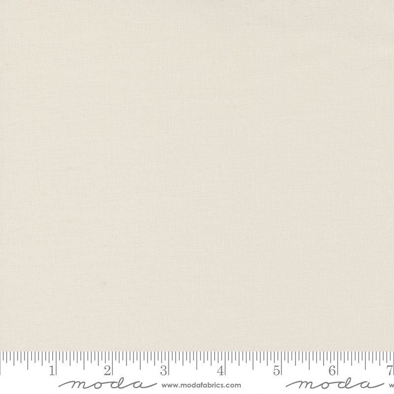 Moda Bella Solids Pearl 9900 428, 1/2 yard increments