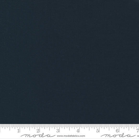 Moda Bella Solids Peacoat 9900 44, 1/2 yard increments