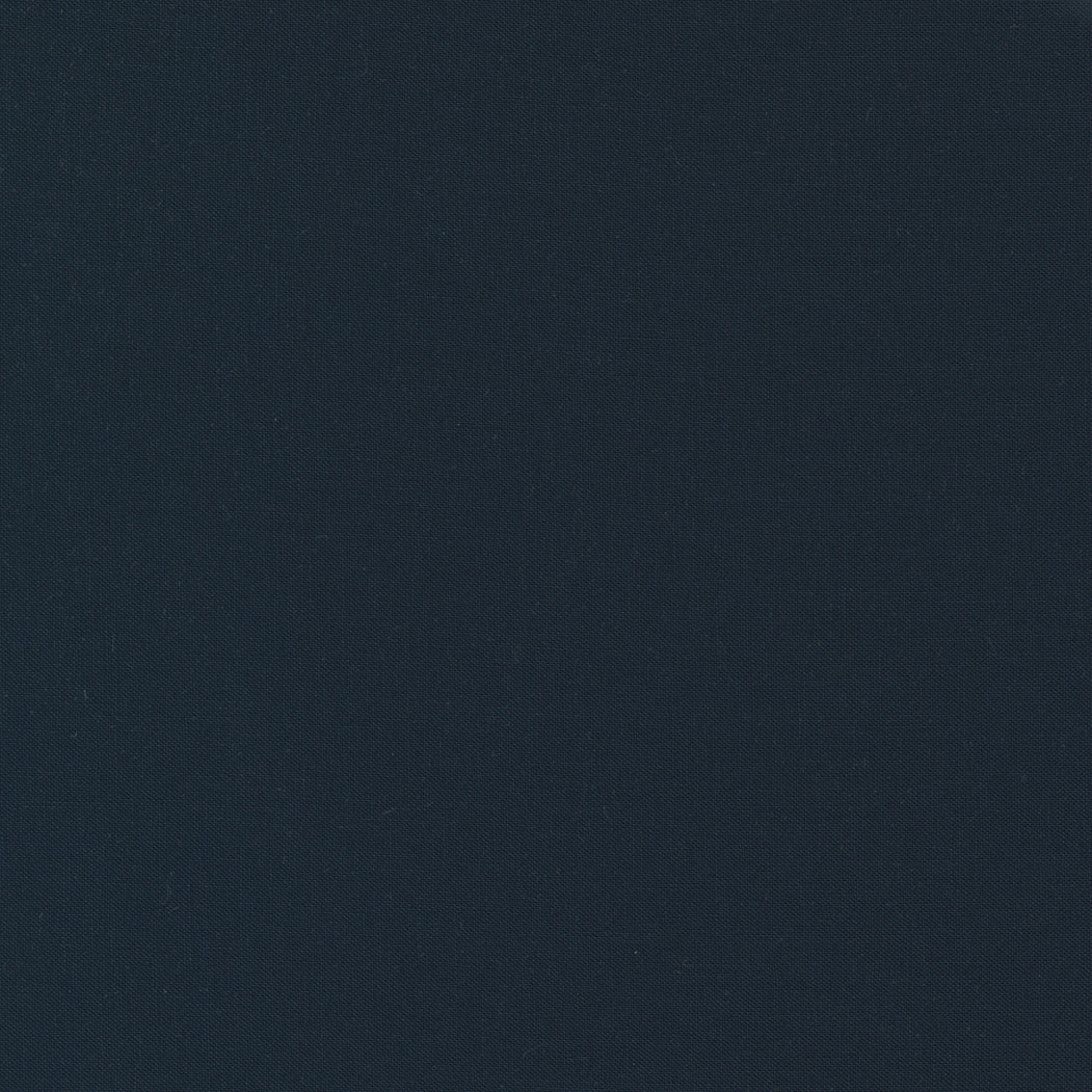 Moda Bella Solids Peacoat 9900 44, 1/2 yard increments