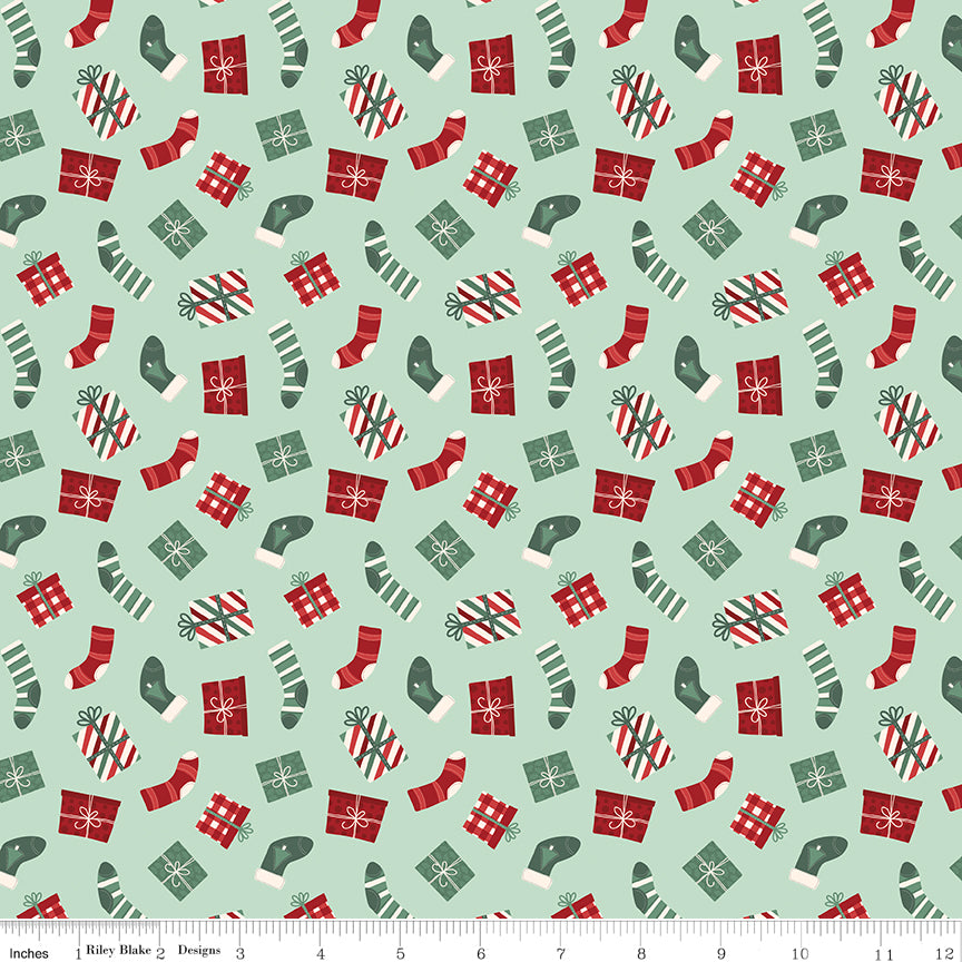 Evergreen Wishes Stockings & Gifts Mint by Traci Reed for Riley Blake Fabrics 17812-MINT, 1/2 yard increments