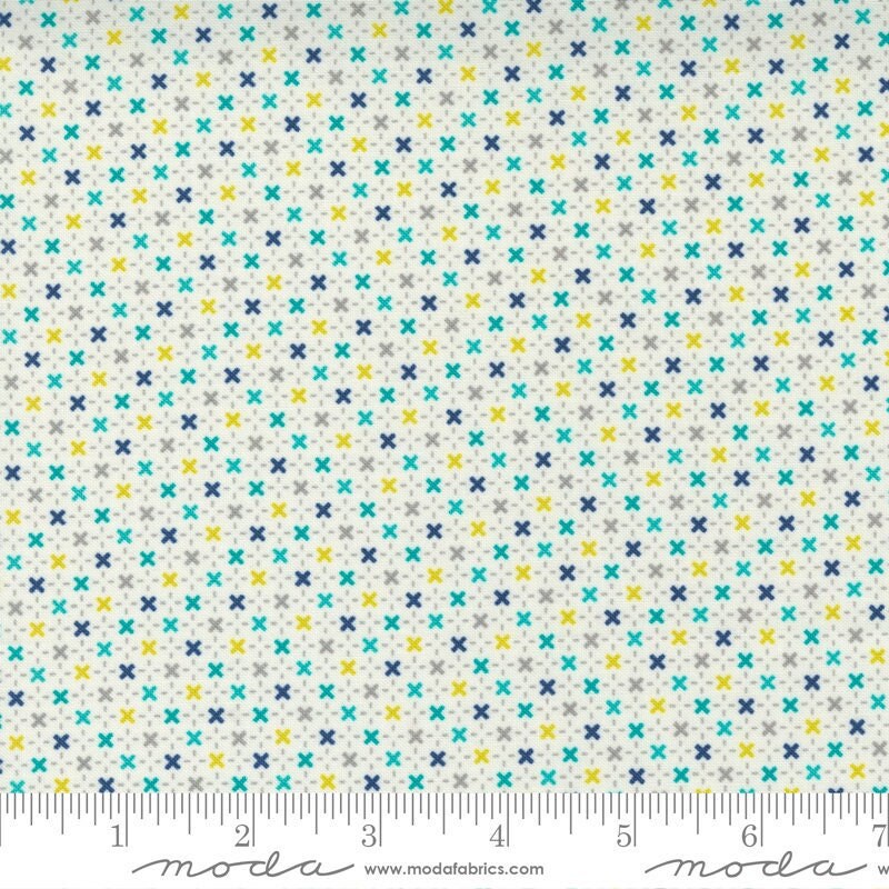 Morning Light Beds And Borders Blender Cloud Bluebird by Linzee Kull McCray for Moda Fabrics Fabric Yardage 23347 31