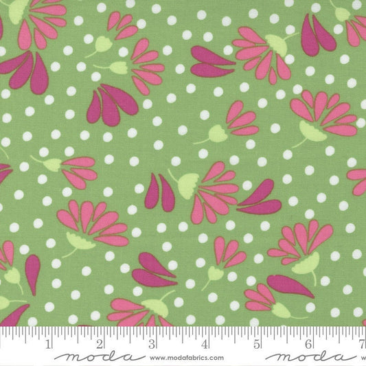 Picnic Pop Wild Flowerberry Grassy Green by Me and My Sister Designs for Moda Fabrics 22431 12